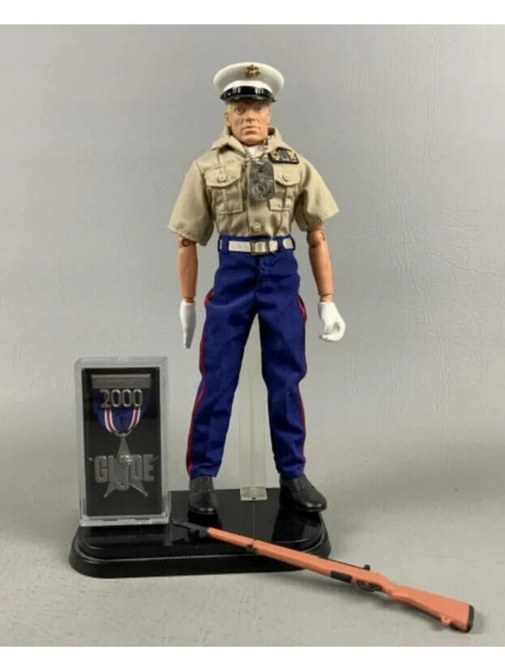 G.I. Joe 2000 Collectors Edition Marine Dress Blues Figure w/ Rifle Medal Stand